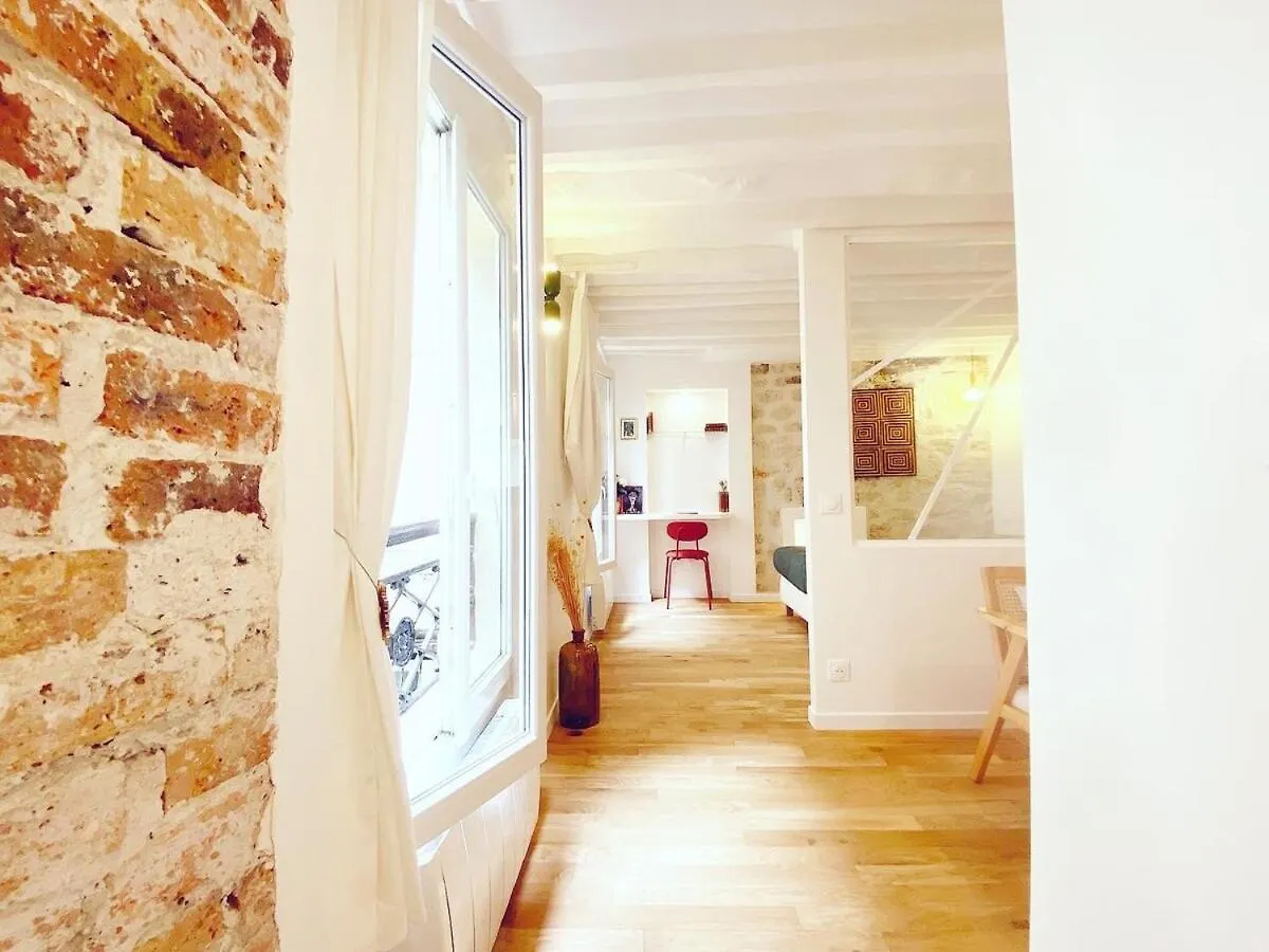 A - Flat-guest Paris